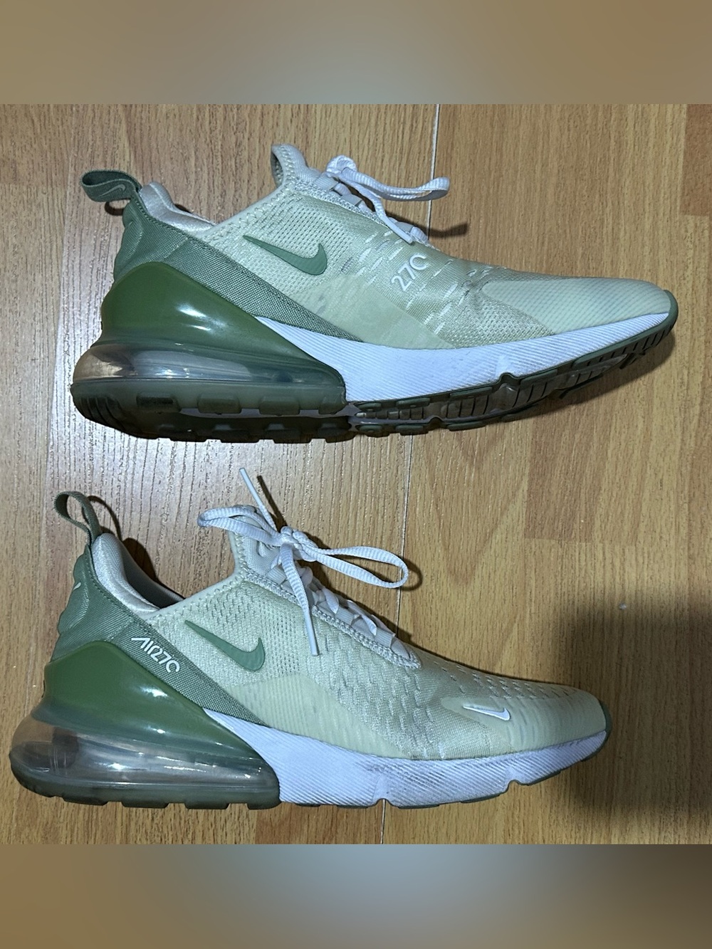 Women Nike Airmax 270 Sneakers